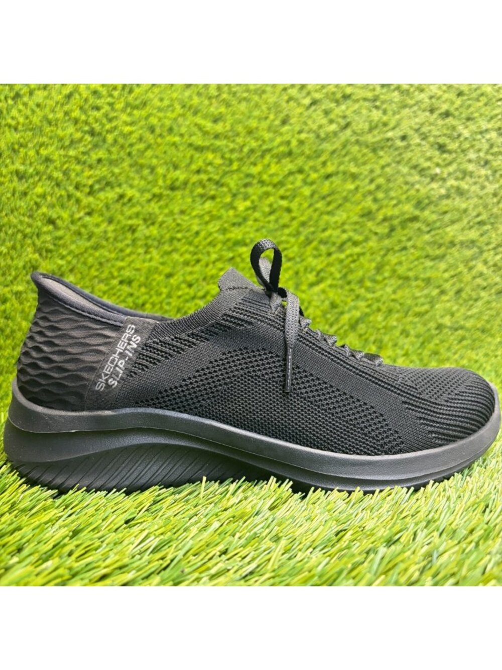 Skechers Ultra Flex 3.0 Womens Size 6D Black Athletic Running Shoes Sneakers